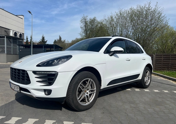 Porsche Macan cena 135000 przebieg: 121000, rok produkcji 2015 z Bełchatów małe 191